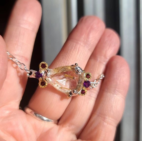 Golden rutilated Quartz Amethyst &Garnet bracelet STUNNING! - Picture 3 of 8